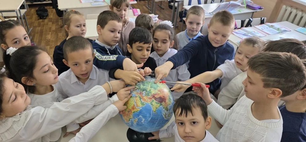 Глобус - модель земли.